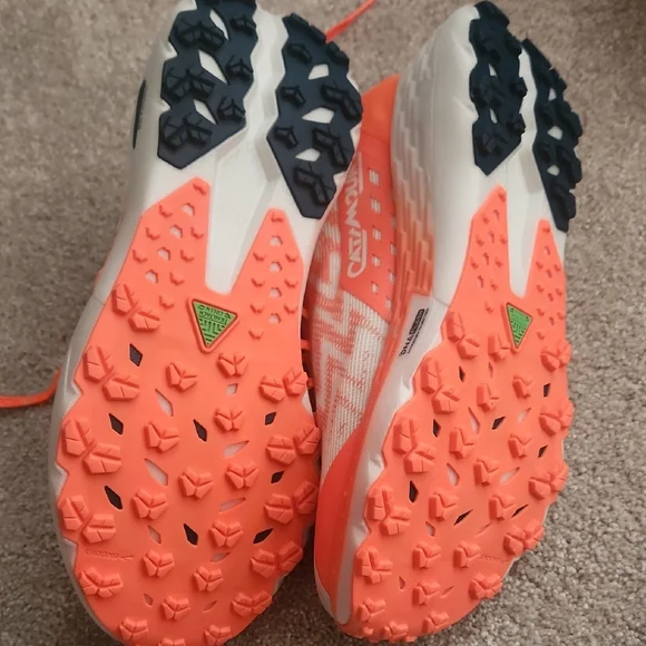 Brooks Women's Catamount 4 Running Shoes - Coral and White - Picture 2 of 7